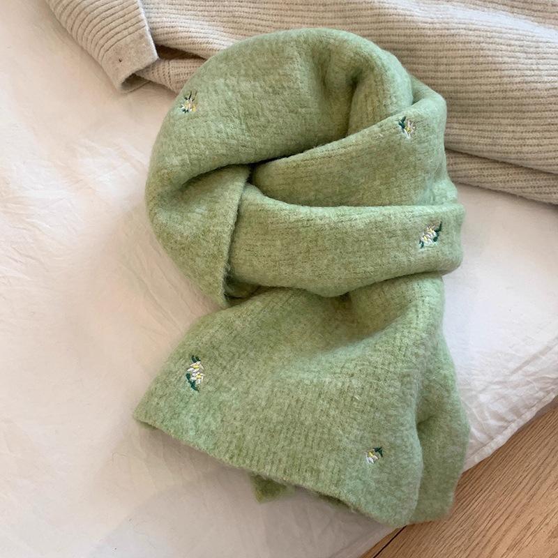 Autumn and winter new fashion warm scarf high-end floral embroidery knitting a versatile scarf women's trend