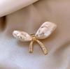 Irregular Bowknot Brooch for Women, High-end Niche Pin, Exquisite Advanced Sense Brooch, Clothing Anti-exposure Buckle