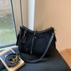 Trendige Taschen Damen Retro Nische Achseltaschen Damen Taschen Einfache Wildleder Schultertaschen Hochwertige Pendlertaschen