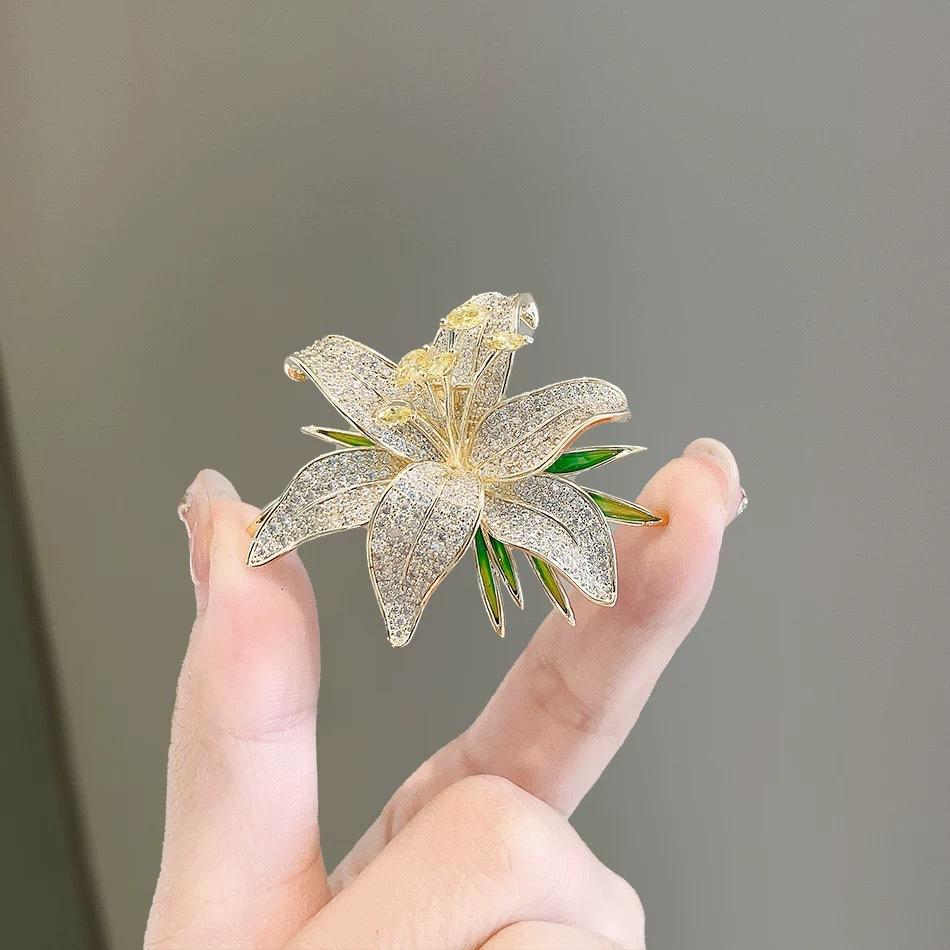 Luxury Lily Flower Brooch for Women