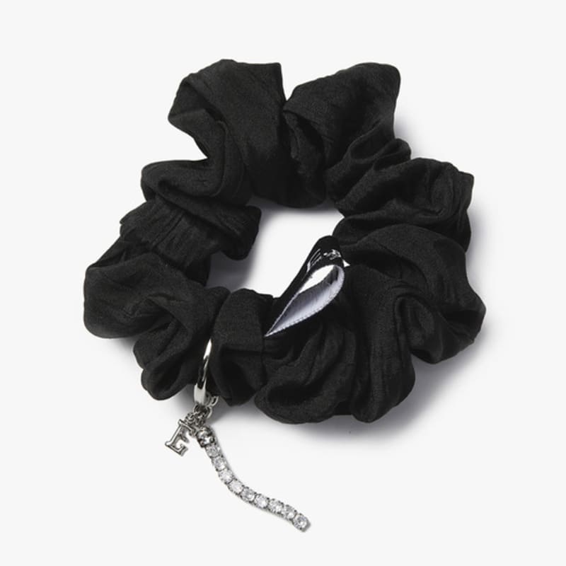 E.B.M (Edition by Michaa) Logo-embellished Cubic Detail Scrunchie EMO4AHA020