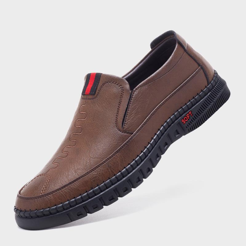 2025 Spring and Autumn New Men's Daily Casual Leather Shoes Men's Hand-stitched Genuine Leather Foot Cover Single Shoes Soft Leather 9709