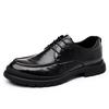 Mode High-End Marke Herren Echtleder Schuhe Britischer Stil Braun Schnürschuhe Brogue Schuhe Vorstellungsgespräch für Pendler Herren Business Schuhe