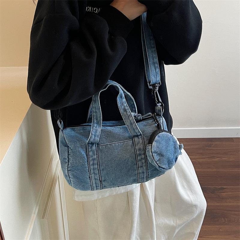Retro Denim Women's Pillow Shoulder Bags Casual Large Capacity Female Crossbody Bag Casual Travel Handbags with Round Purse