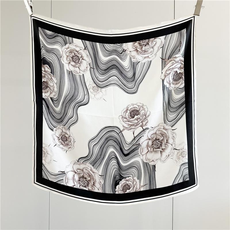 100% Silk Scarf Women's Spring Summer Fashion Versatile 12 MM Silk Scarf 65cm Medium Square Scarf Shape Decorative Shawl