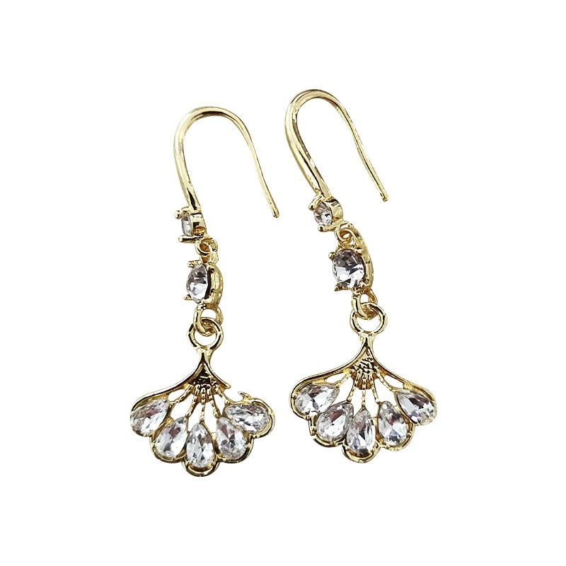 High-End Design Hollow Fan-Shaped Diamond-Encrusted Earrings Simple And Versatile Design Gold Stud Earrings Accessories Women