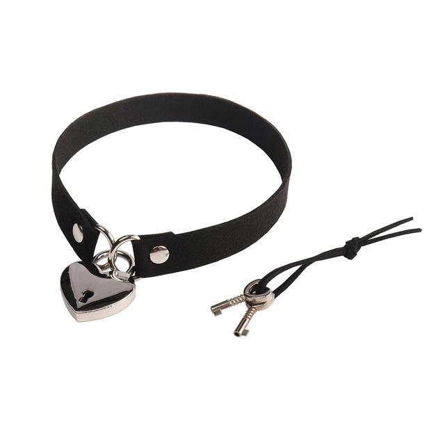 New Pattern Women Sexy Gothic Lock Harajuku Chocker Necklace Heart Key Rivets Black Goth Punk Chokers Gothic Choker Necklace