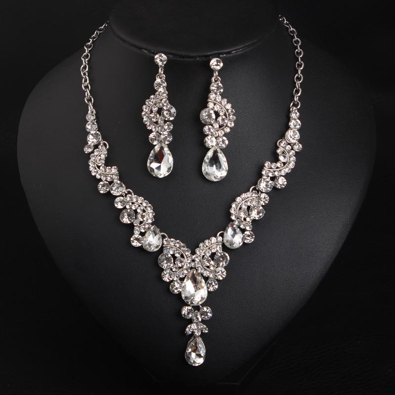 

Elegant Crystal Gemstone Necklace & Earrings Set for Brides and Evening Dresses білий