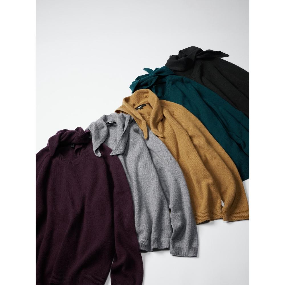 Uniqlo Cashmere Relaxed V Neck Sweater With Scarf