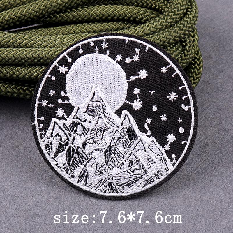 Heart Landscape Patch Iron On Patches For Clothing Wilderness Outdoor Embroidery Patches For Clothes Adventure Patch Stickers