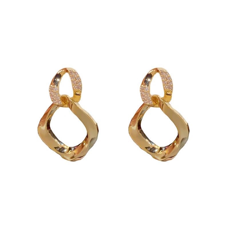Temperamental and Fashionable Diamond-studded Metal Geometric Earrings for Women, Light Luxury and Cool Style Earrings