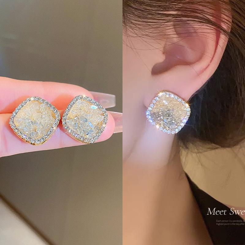 Silver needle pearl zircon earrings women's Korean ins mini stud earrings niche fashion temperament Mori earrings