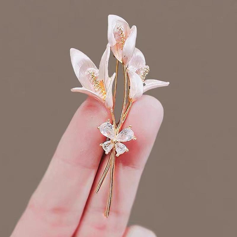 New Enamel  Flower Brooches For Women Elegant Weddings Banquet Brooch Pins