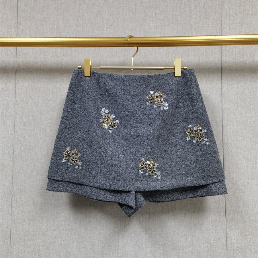 2025 Autumn/Winter French Niche Sequin Floral Embroidery Loose Suit with High-Waisted Skirt-Pants Set Medium