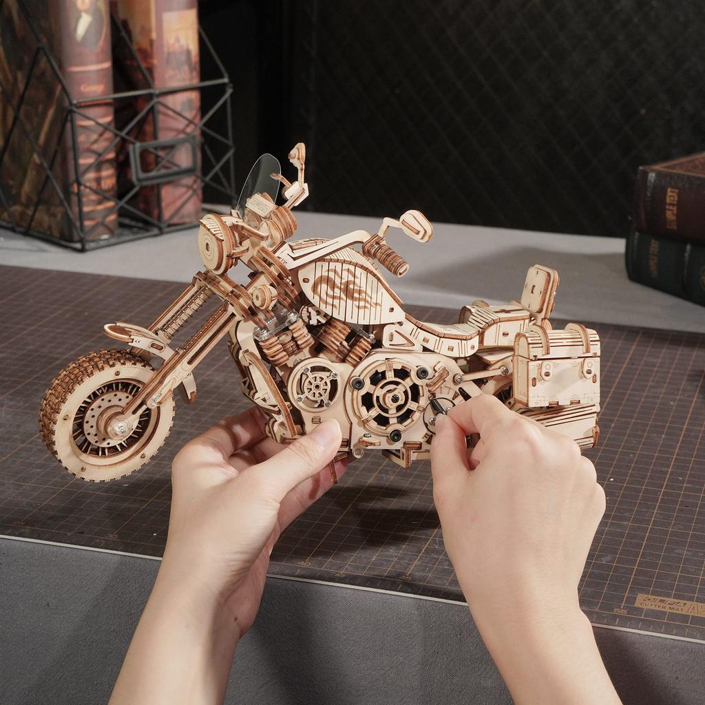 Tsukurundesu® Pohyblivá 3D dřevěná puzzle série (LK504 Cruiser kolo) s japonským návodem