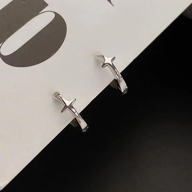 

Четырехконечная звезда крест маленькие серьги-кольца для мужчин и женщин хип-хоп ретро черный серебристый цвет уличные готические украшения для ушей серебряный