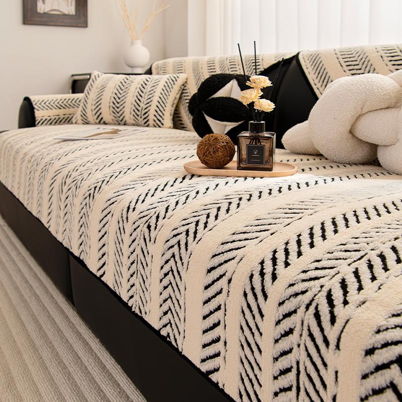 

Осень и зима Плюшевый кожаный чехол на подушку для дивана Простой современный чехол Ткань Одеяло Нескользящий Новый чехол на сиденье Защита от кошачьих когтей 70*70cm