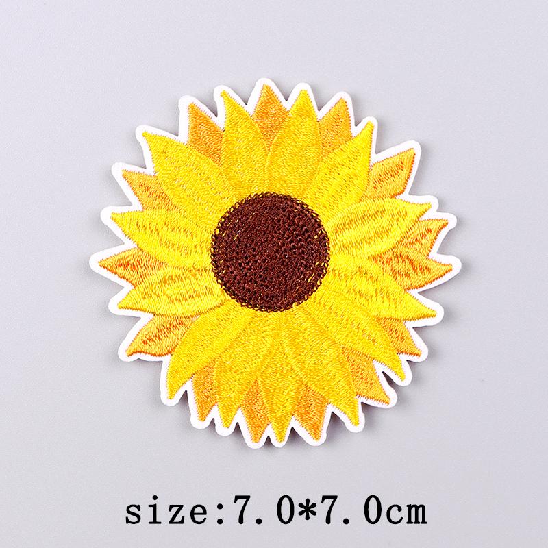 Sunflower Embroidery Patches For Clothing Thermoadhesive Patches For Clothes Cartoon Flower Sewing Fusible Patch Stickers Badges