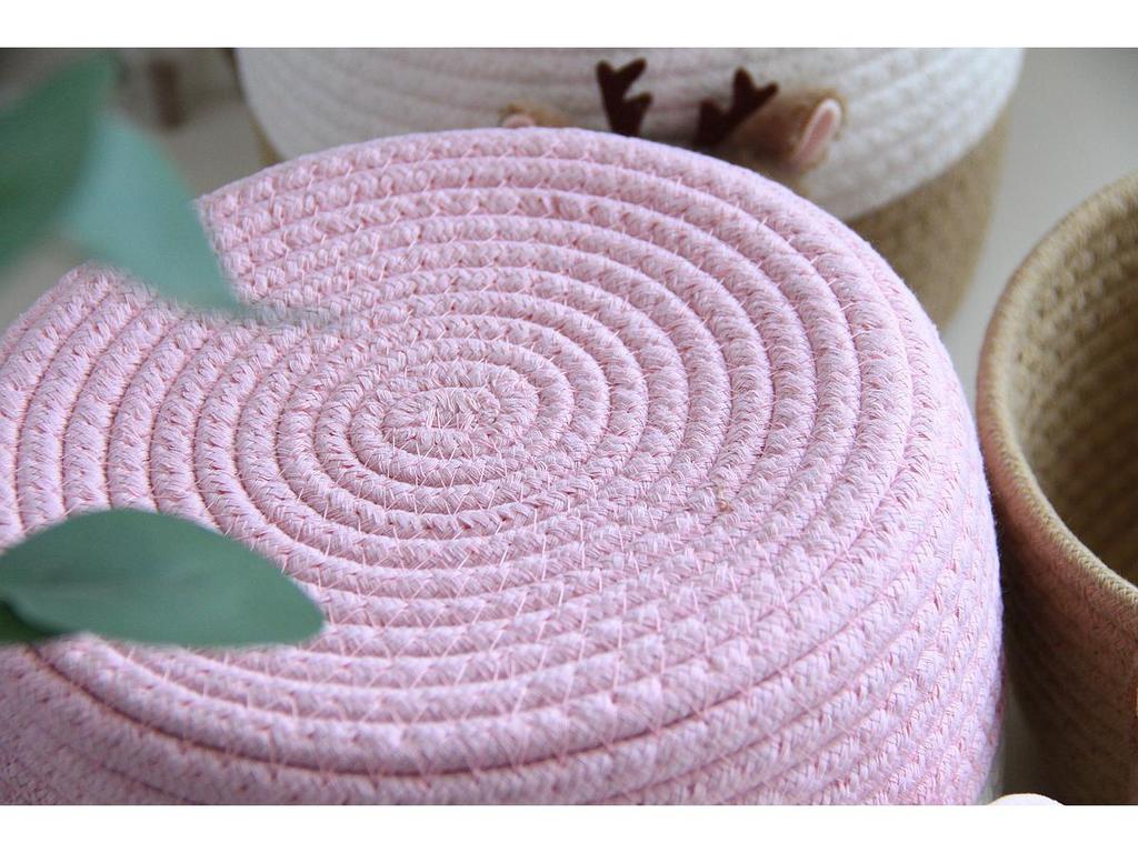 Handmade Woven Storage Basket for Home: Organize Cosmetics, Snacks & Sundries in Entryway & Desktop