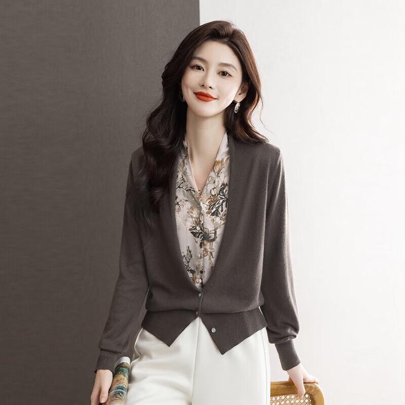 

Женский вязаный свитер с принтом, имитирующий двойку M