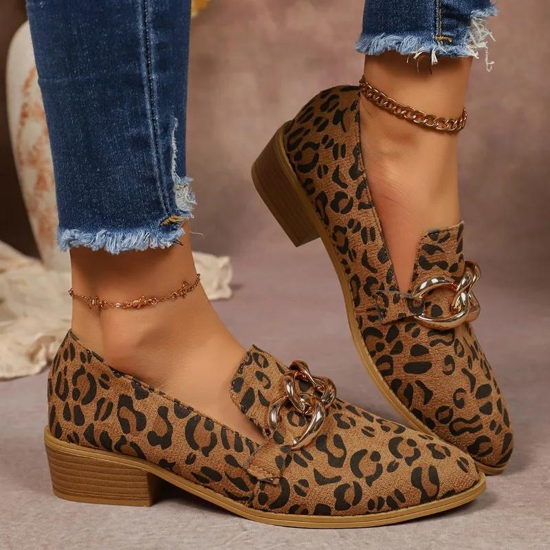 Modne buty casualowe dla kobiet 2025 Wiosna Nowe Gorąca sprzedaż Wszechstronne Popularne Lekkie buty na Jesień Miękkie podeszwy Wygodne