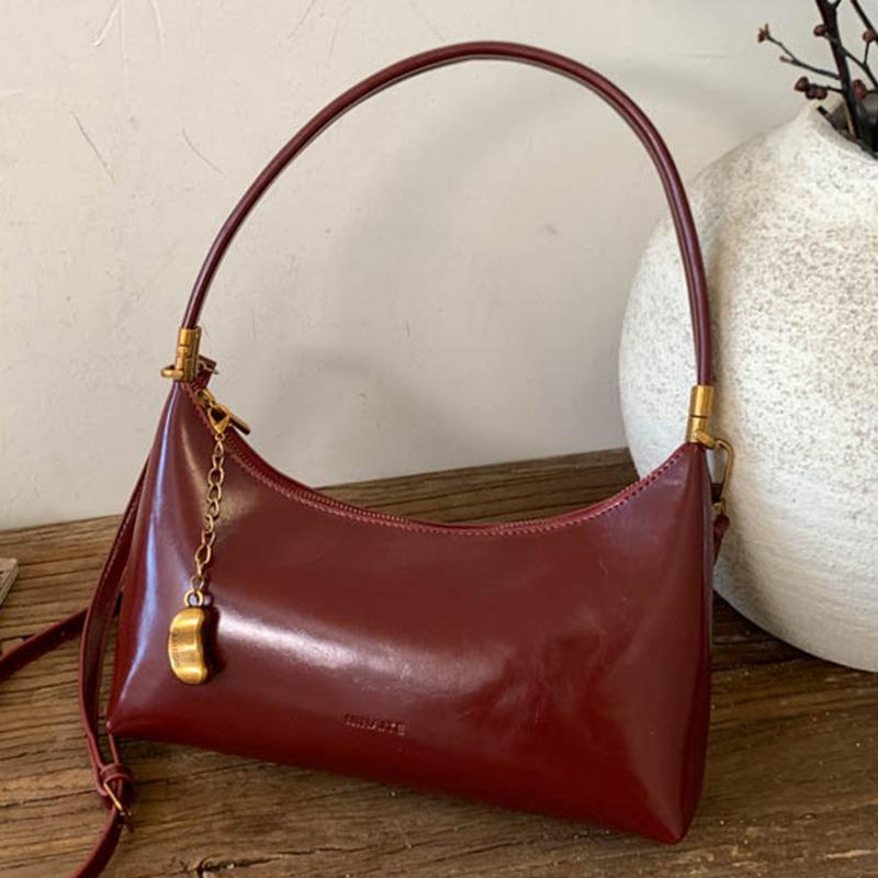 Autumn new high-value retro niche underarm atmosphere shoulder bag women's shopping commuter messenger bag bag
