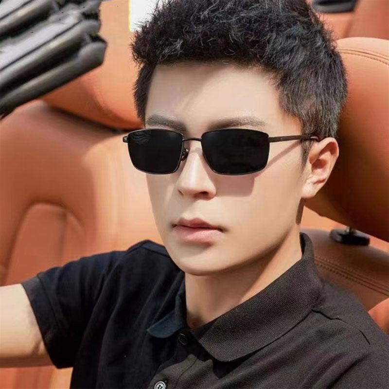 New Small Frame Square Sunglasses Men Photochromic Polarized UV400 Outdoor Driving Sun Glasses