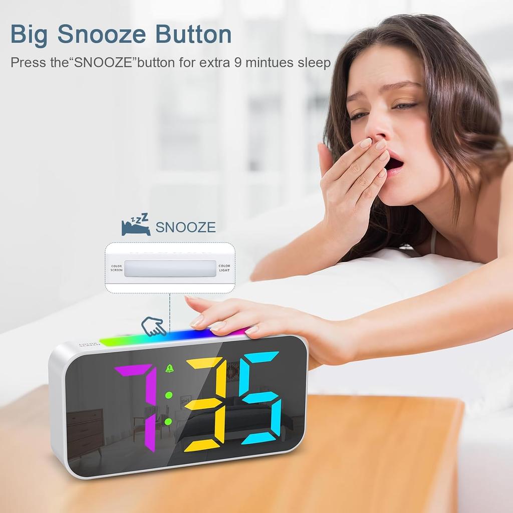 Digital väckarklocka Sängklocka Färgstark RGB LED-display Klocka med dubbla alarm Snooze-timer, USB-port