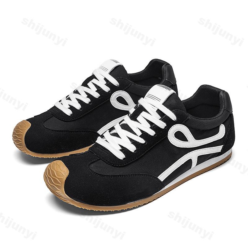 Fashion Men Sneakers 2025 New Summer Fashion Casual Shoes Comfortable Trend Sneakers Non Slip Lace Up Outdoor Running Shoes Zapatillas