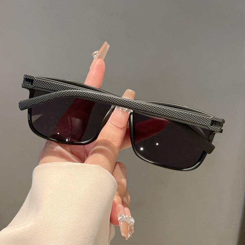 Classic New Large Frame Sunglasses Fashionable Men's Retro Square Frame Sunglasses Women's Outdoor UV-blocking Driving Glasses
