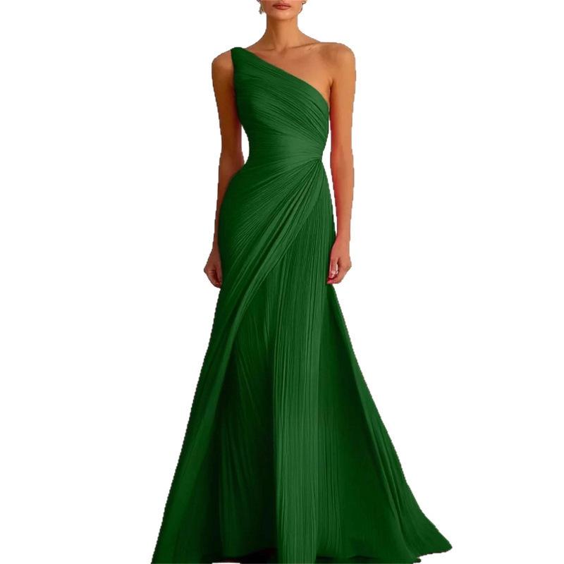2026 Elegant Cross-Shoulder European & American Light Luxury Slim-Fit Banquet Gown