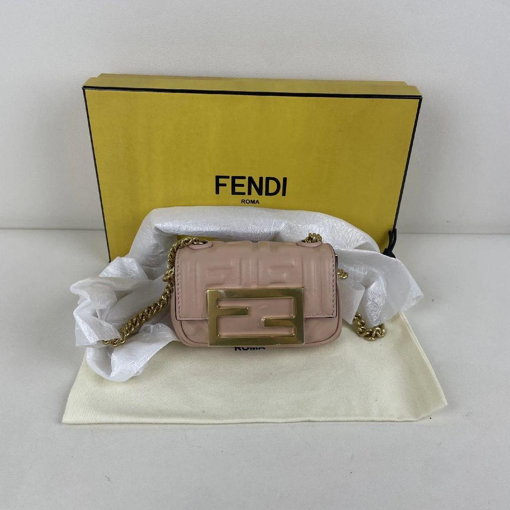 [Pre-Owned] Baguette Gold Finish Embossed FF Pattern Magnetic Closure Napa Leather Lambskin Mini Shoulder Bag - Excellent #XL7ZJ1
