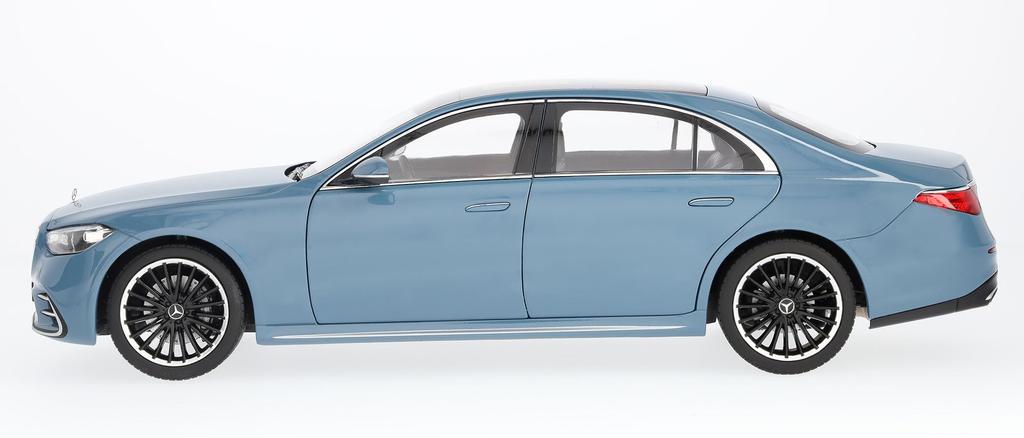 [Mercedes-Benz Collection] Genuine S-Class (V223) 1/18 Scale MANUFAKTUR Vintage Blue