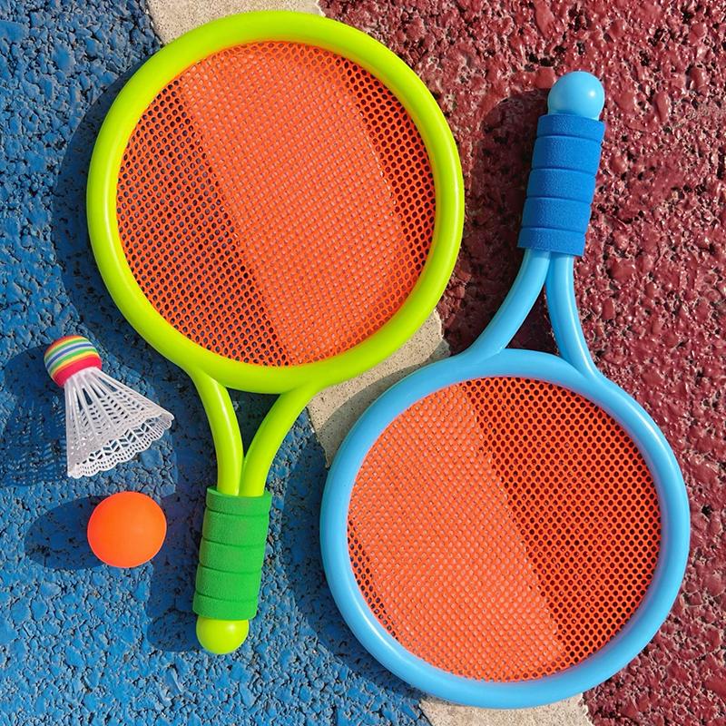 1 Set Bunte Plastik-Badminton-Tennis-Kombi-Schläger-Set mit 2 Bällen Geeignet für Party-Interaktionsspiele Sportaktivitäten ZYF
