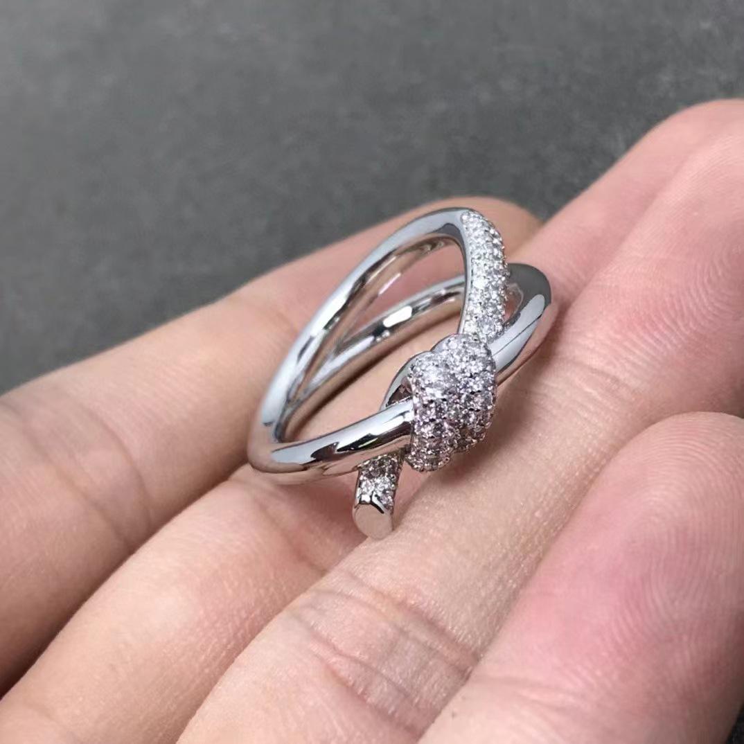 Luxuriöser Roségoldener Gedrehter Seil Diamantring für Damen - Elegantes Partnerdesign Size 7