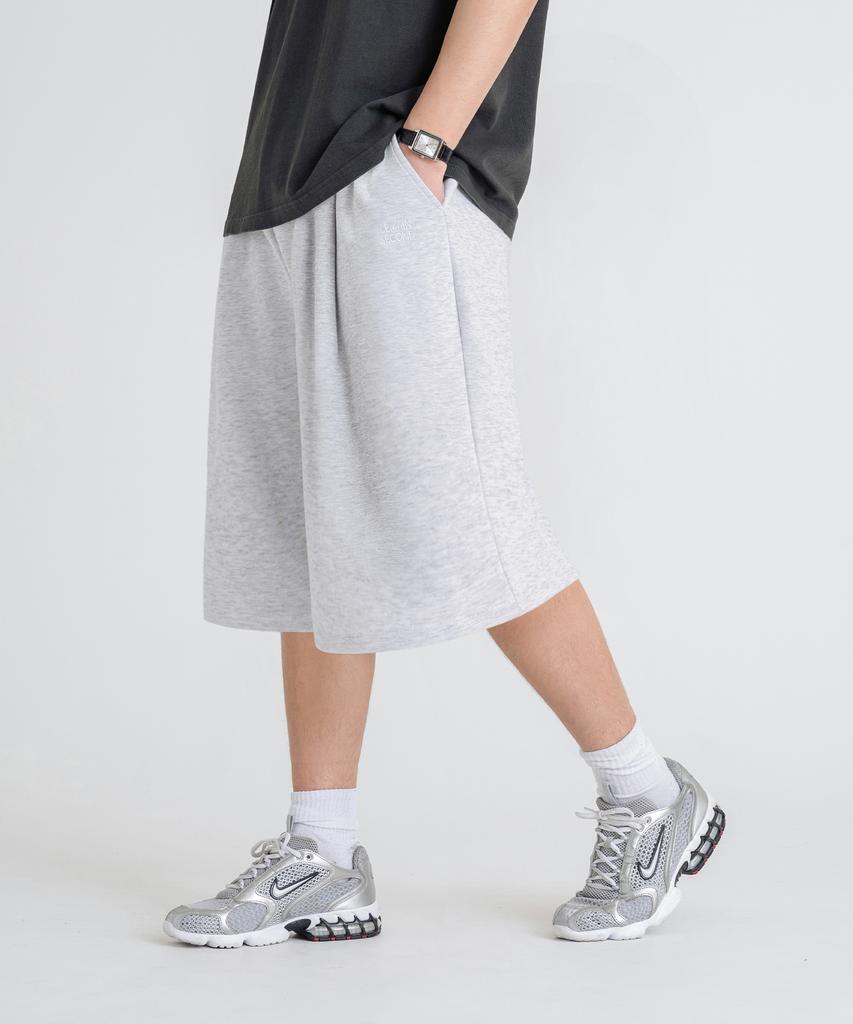 LEMAIN SECOND Bermuda Wide One-Pleat Sweat Shorts_3 Colors