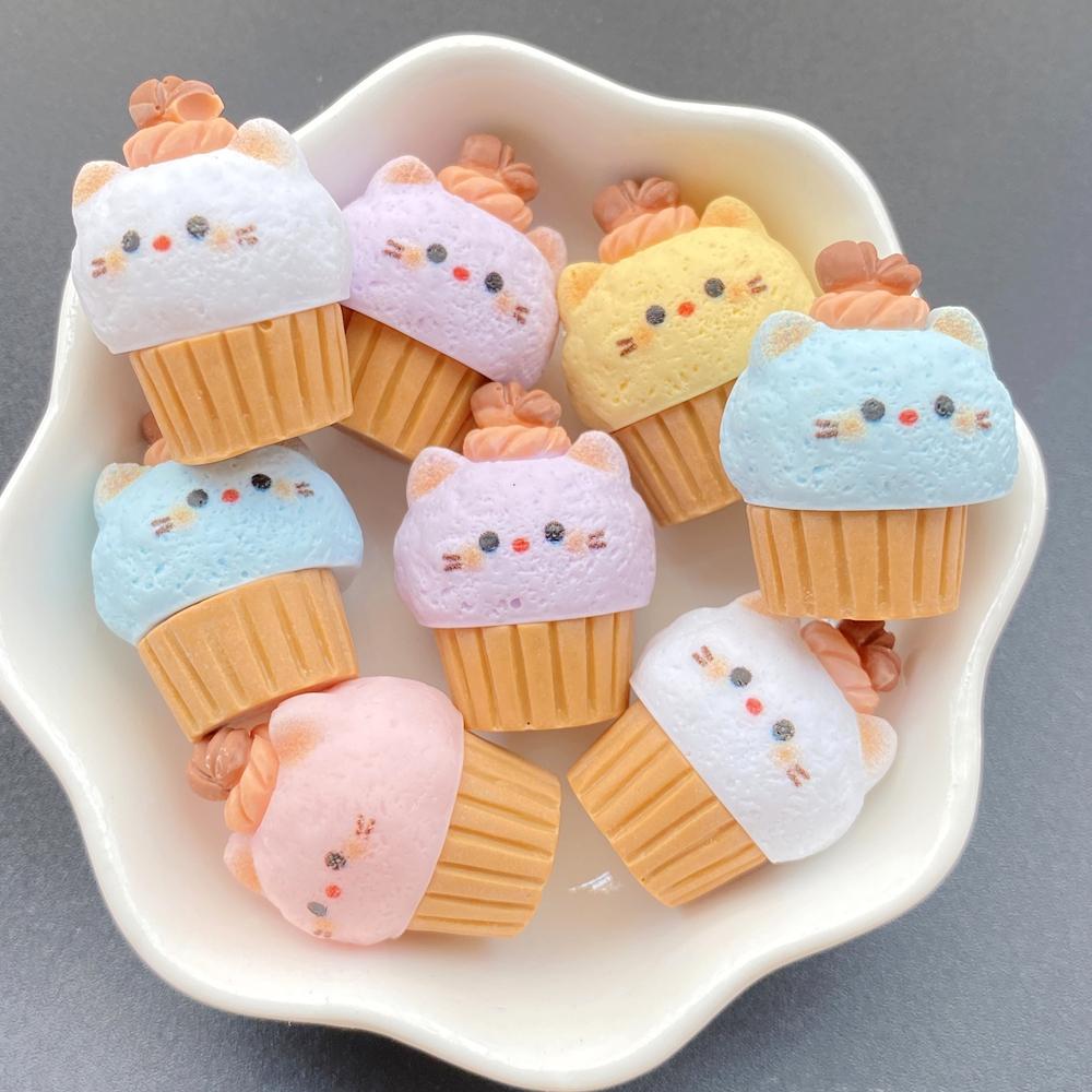 5pcs Kawaii Cute 3D Cartoon Three-dimensional Cat Ice Cream Resin Scrapbook Figurines DIY Home Decor Crafts