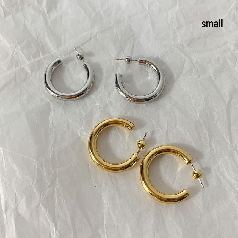 2024 European & American Minimalist Gold-Tone C-Shaped Hoop Earrings for Women