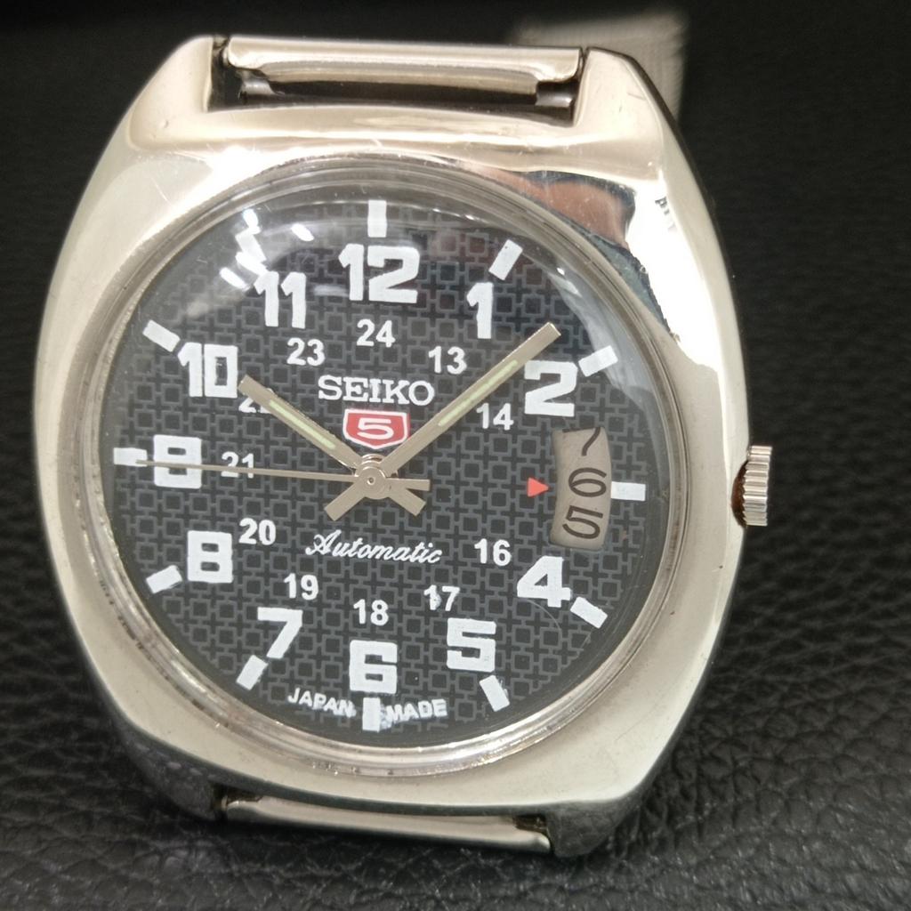 VINTAGE SEIKO 5 AUTOMATIC 7005A JAPAN MENS BLACK COLOR DIAL WATCH A709364-1