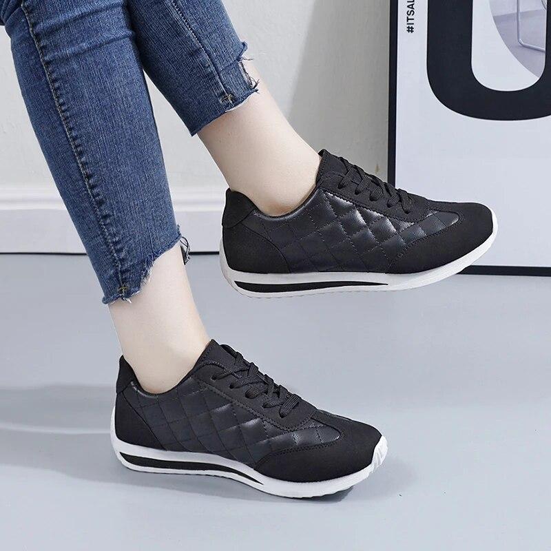 Women Casual Walking Shoes Summer Flat Lace Up Sneakers Fashion Wild Flat-bottomed Loafers Women Sneakers