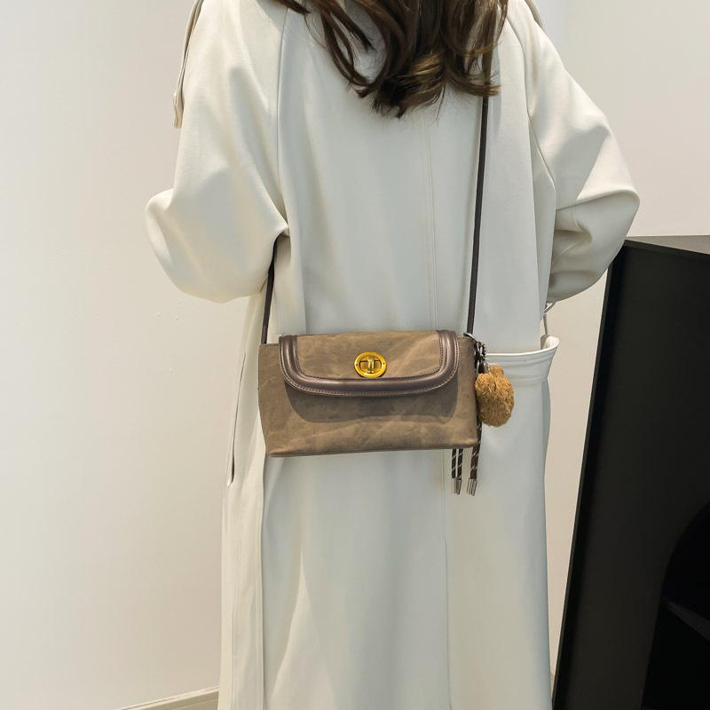 Underarm bag women's 2025 autumn models autumn and winter exquisite shoulder crossbody small bag small square bag fashion trend