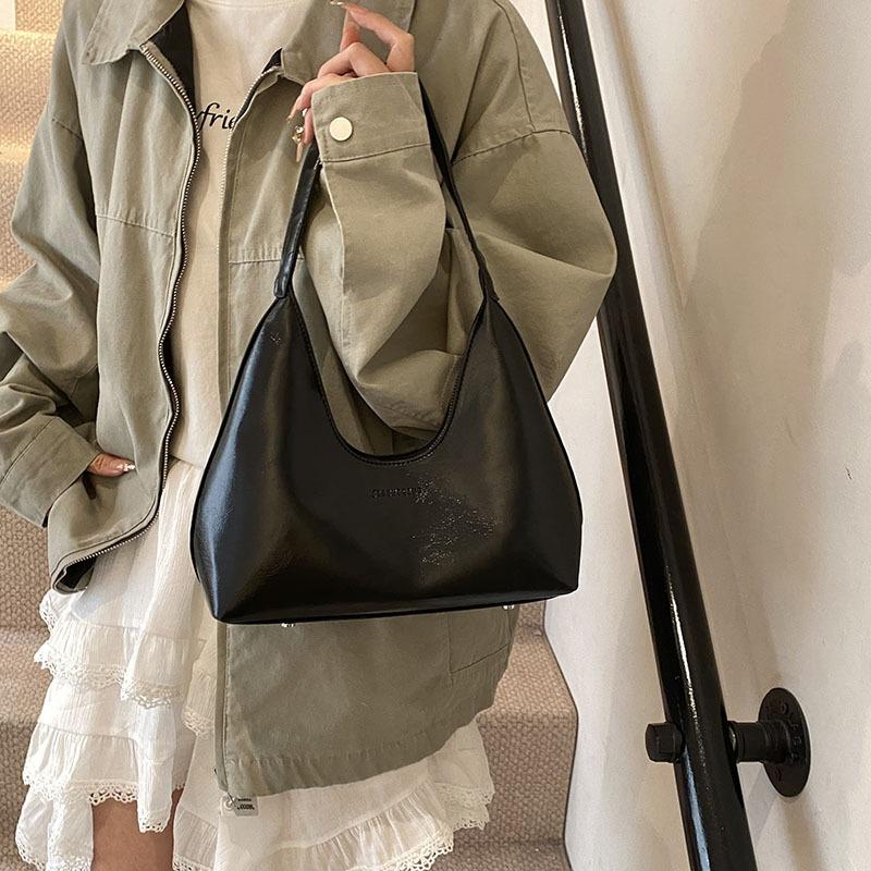 Premium texture niche solid color simple commute 2 new autumn and winter versatile shoulder underarm bag fashion handbag