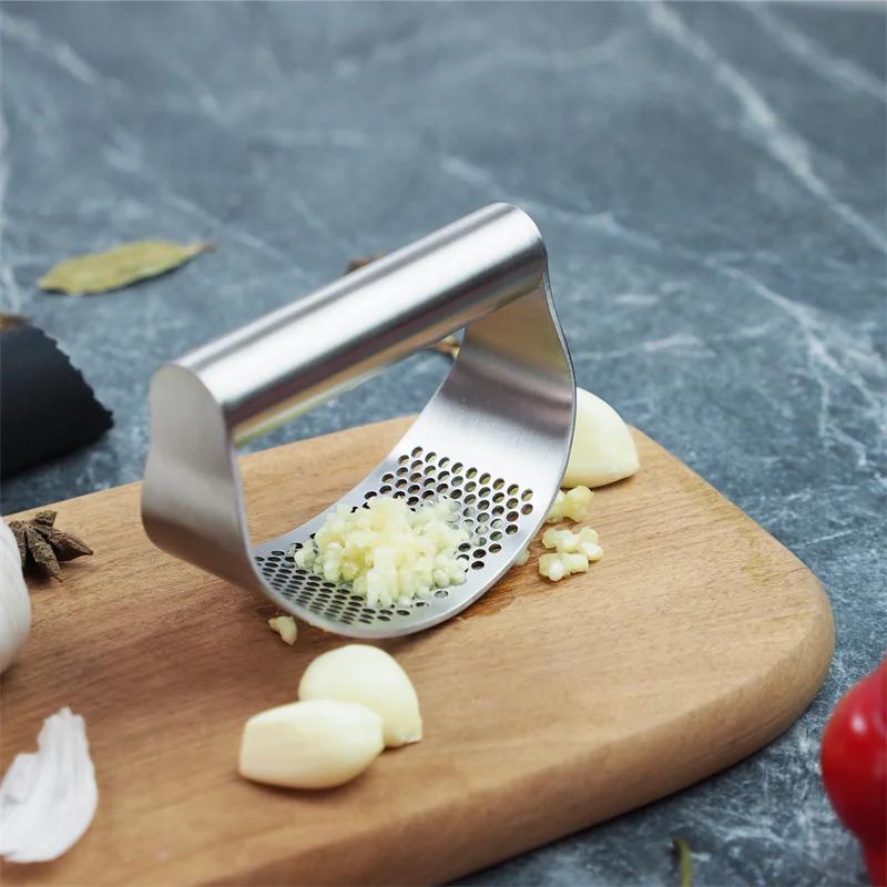 Manual Garlic Press Curved Garlic Grinding Slicer Chopper Multi-function Stainless Steel Garlic Presses Cooking Gadgets Tool