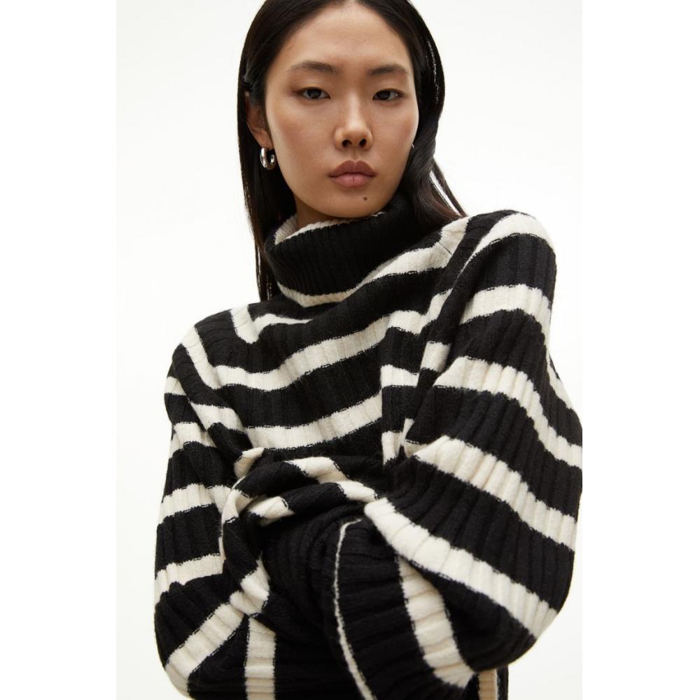 

H M rib knit turtleneck sweater black stripe