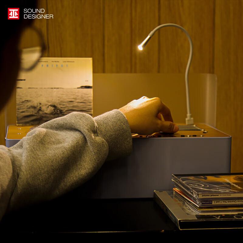 Retro Hi-Fi Desktop CD Player