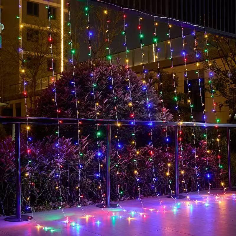 Guirlandes Lumineuses LED d'Extérieur Imperméables: Guirlandes lumineuses festives pour Noël, anniversaires et fêtes sur les arbres