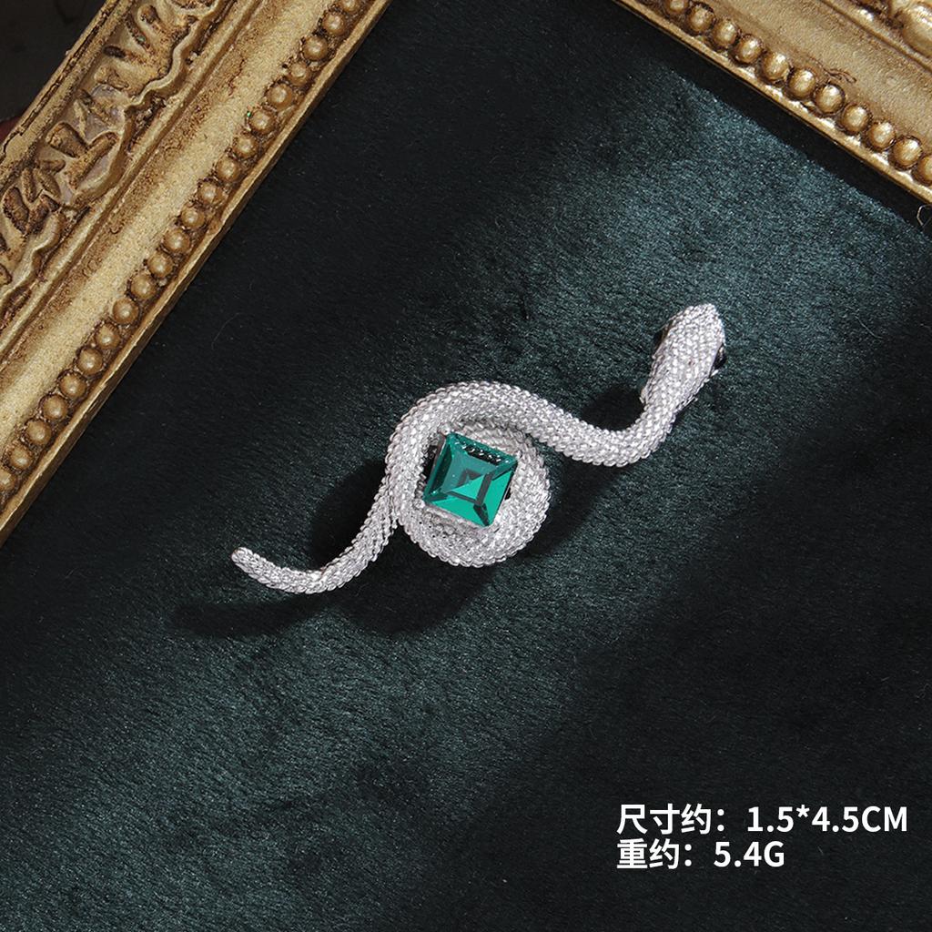 Nische High-End-Legierung Strass Brosche Mantel Corsage Perle Pin Mode Kleidung Zubehör