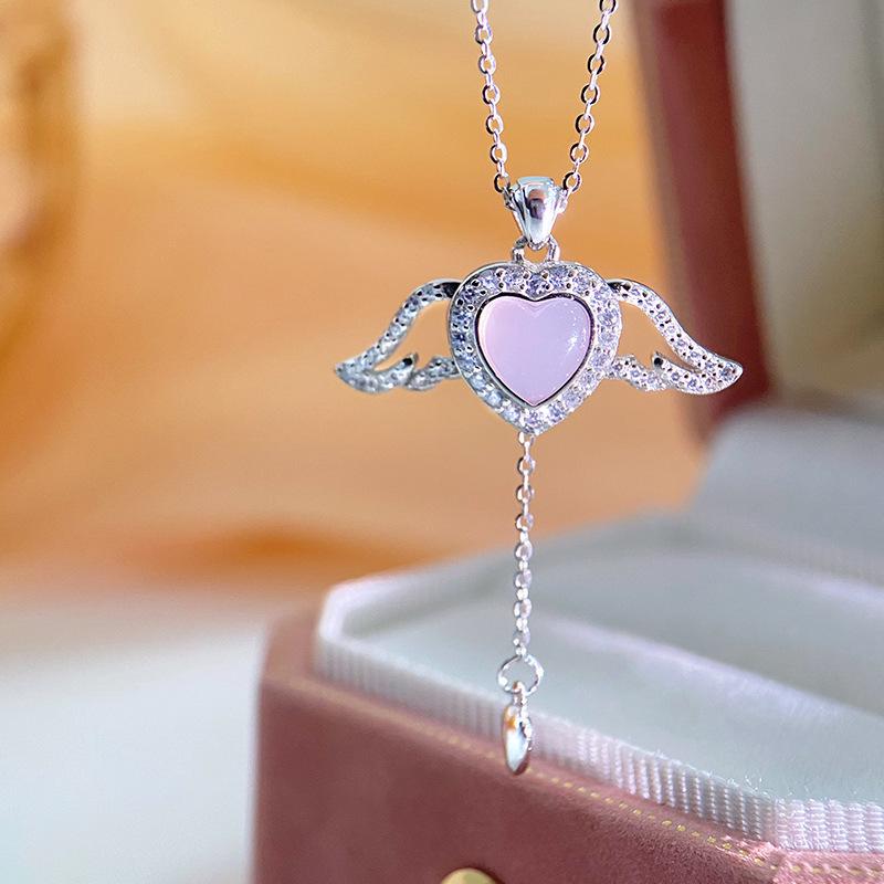 Light Luxury, Sweet Love, Angel Wings, Dynamic Tassel Necklace, Exquisite Collarbone Chain, Female