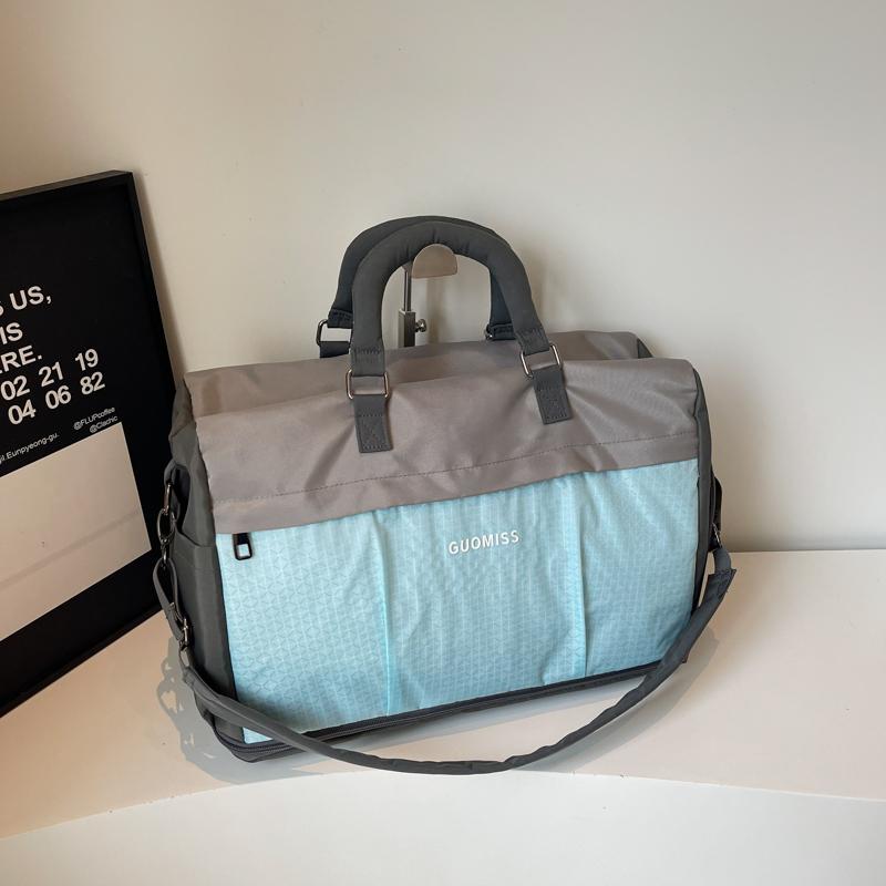 Geometric Pattern Travel Duffel Bag with Multiple Pockets Large Capacity Weekend Carry On Bag