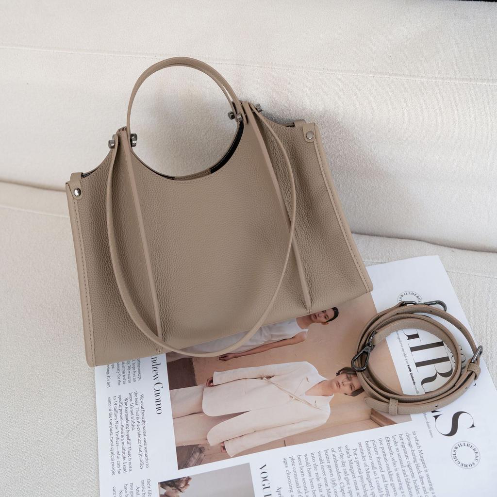 Cowhide Women's Bag Single Shoulder Oblique Span Niche Fashion Women's Generous Practical Shell Shopping Bag Oblique Span Bag